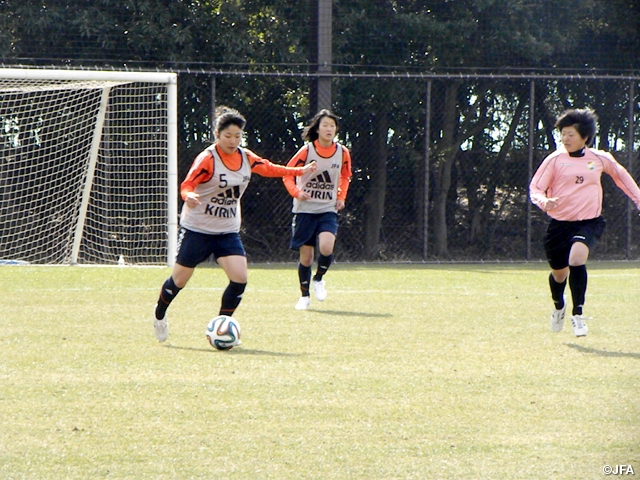 U-17日本女子代表候補　トレーニングキャンプ ジェフユナイテッド市原・千葉レディースと トレーニングマッチを行う （2/23）