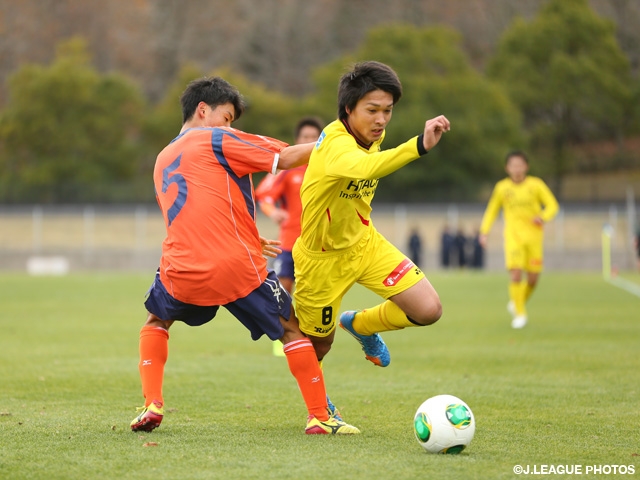 Prince Takamado Trophy U-18 Football League 2014 Premier League East kicks off season