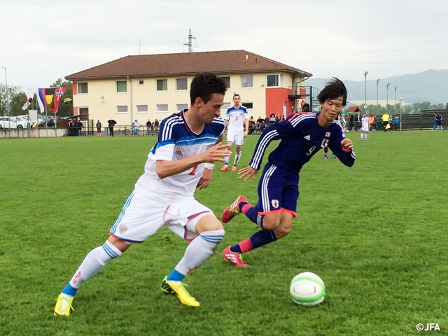 Japan Under-18 National Team draw with Russia in 2014 Slovakia Cup