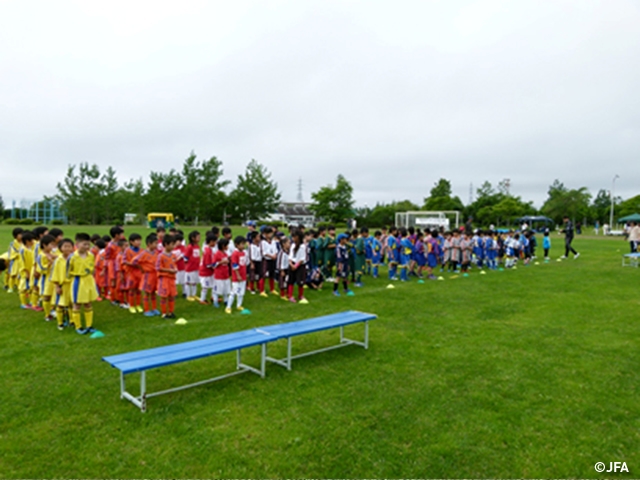 JFAキッズサッカーフェスティバル　北海道の釧路会場に、約140人が参加！