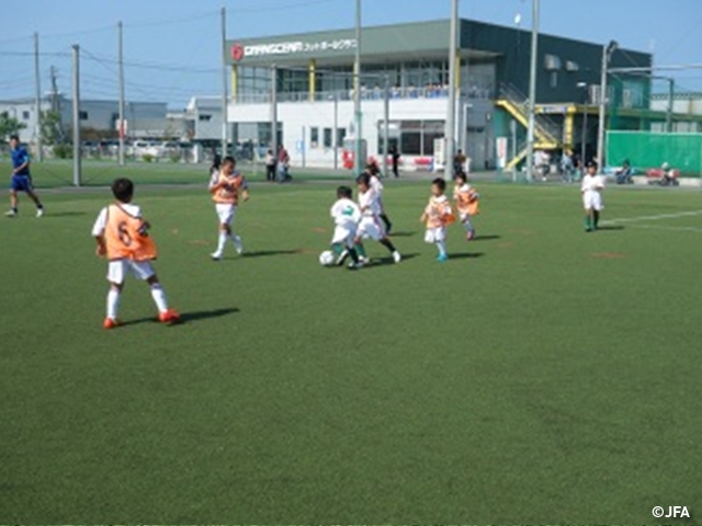 JFAキッズサッカーフェスティバル　新潟県新潟市のグランセナ新潟サッカースタジアムに、約250人が参加！