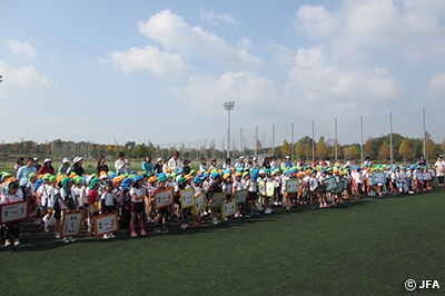 三木市保育協会と兵庫県サッカー協会合同で、JFAキッズ（Ｕ－６）サッカーフェスティバル兵庫ｉｎ三木（SOCCER SCHOOL FOR MIKI KIDS）を開催！
