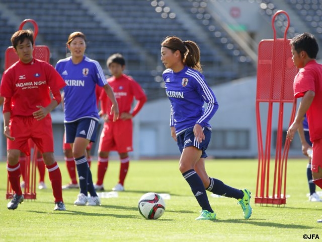 Nadeshiko Japan review tactics in game-style practice – 2nd day of Kagawa Camp