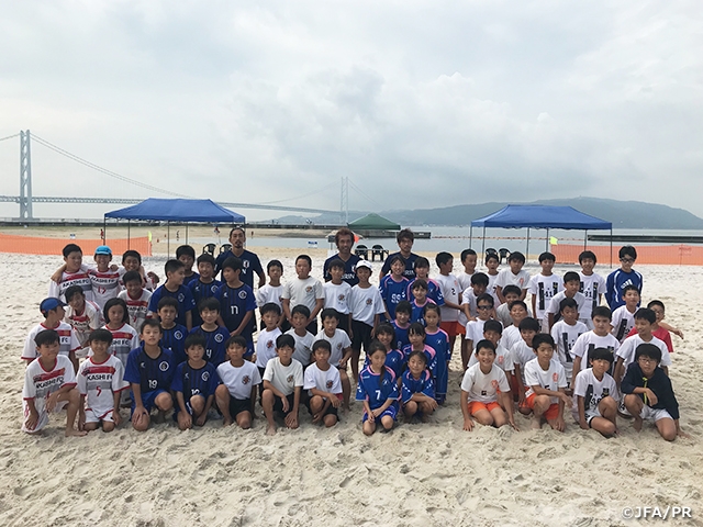 兵庫県明石市にてJFAビーチサッカー巡回クリニックを開催