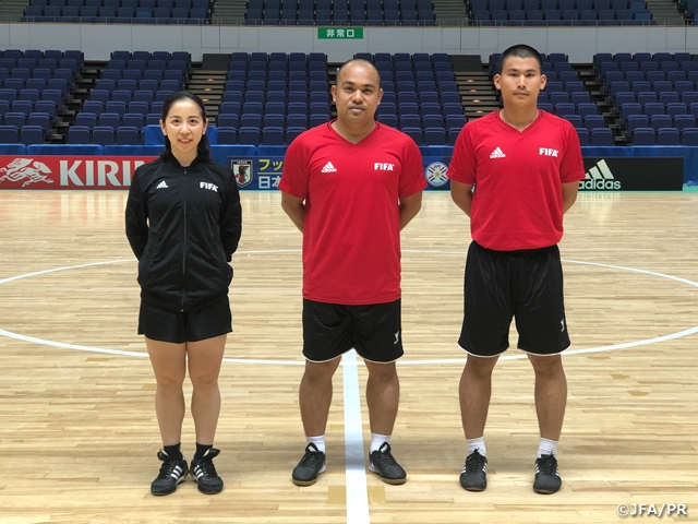 Introduction of the referees in charge of International Friendly Match between Japan Futsal National Team and Paraguay Futsal National Team