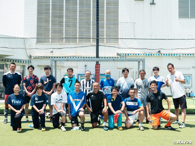 元日本代表選手を講師に迎え、JFAシニアサッカークリニックを開催！