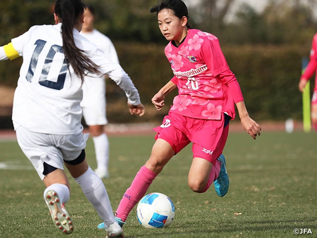 浦和LとC大阪が決勝進出　高円宮妃杯 JFA 第29回全日本U-15女子サッカー選手権大会 準決勝