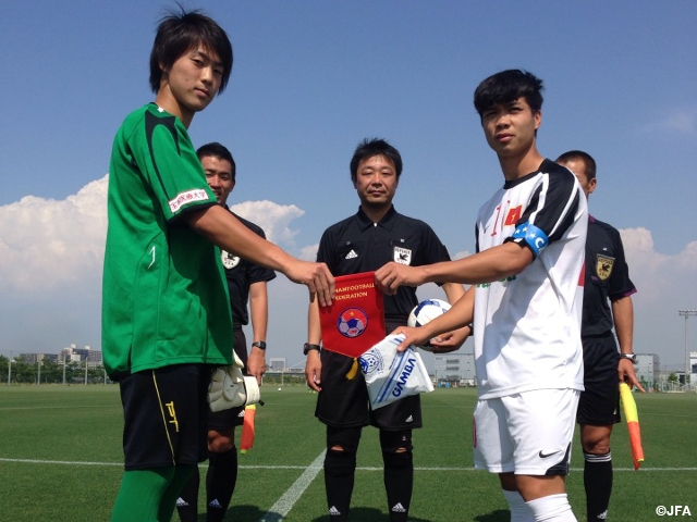 The Vietnam U-19 held training camp in Osaka