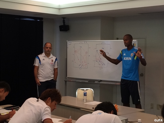 Marcelo Mendes, Beach Soccer Japan National Team Head Coach, holds his 7th clinic in Kashiwazaki, Niigata