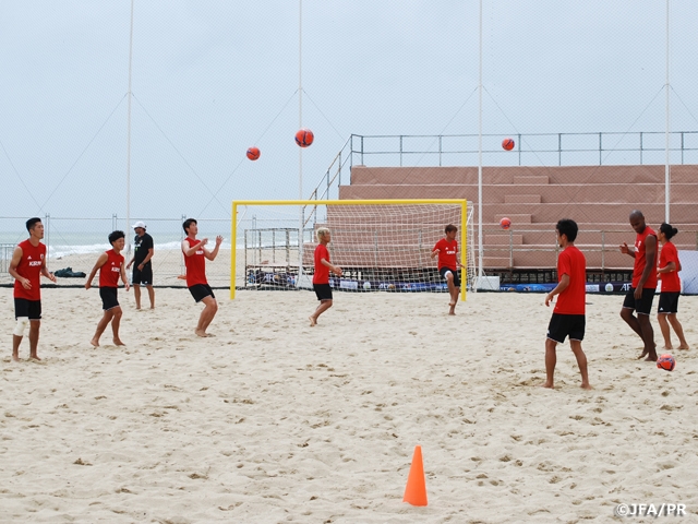 ビーチサッカー日本代表　試合会場で公式トレーニングを実施　AFCビーチサッカー選手権
