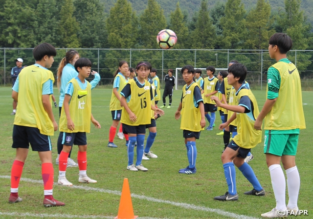 JFAエリートプログラム女子U-13　韓国との合同TRと文化交流の一日～JOC日韓競技力向上スポーツ交流事業～