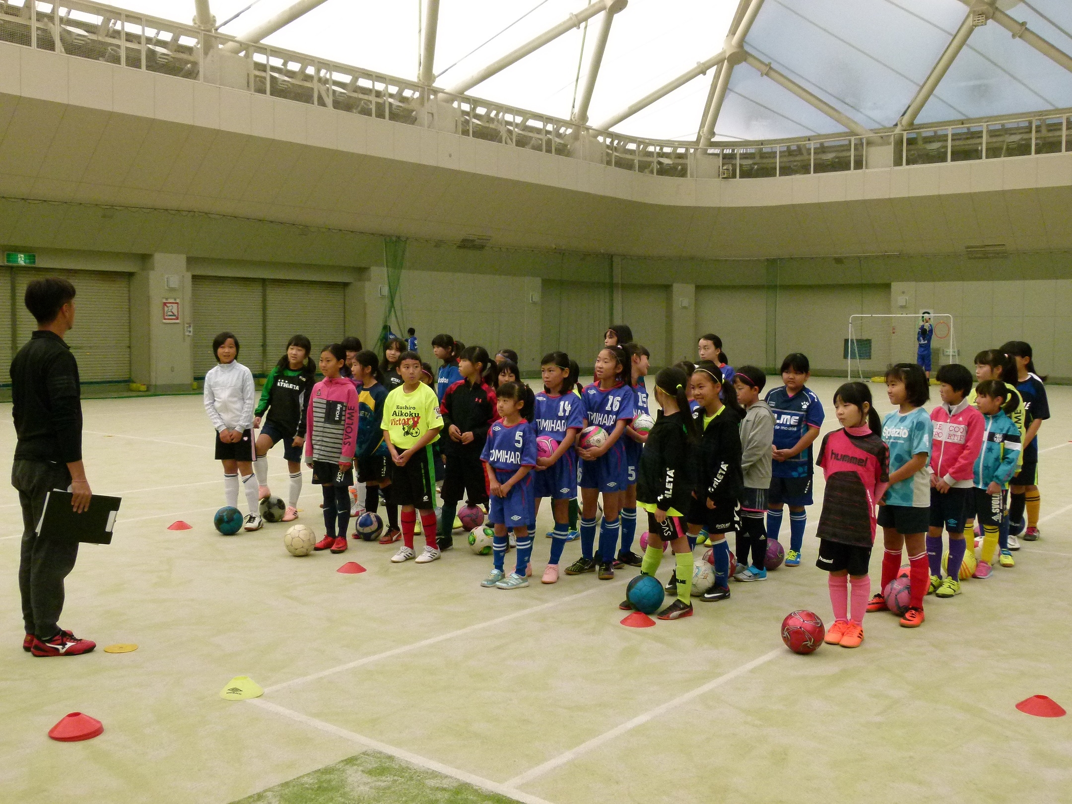 JFAレディース／ガールズサッカーフェスティバル 北海道釧路市の釧路市鳥取ドームに69人が参加！