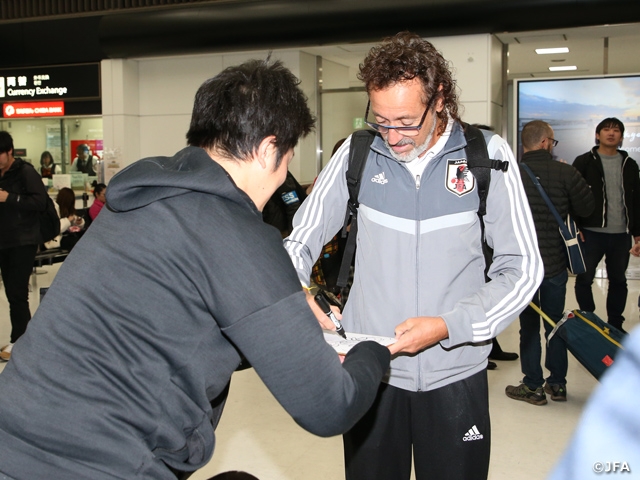 ビーチサッカー日本代表がワールドカップ開催地パラグアイから帰国