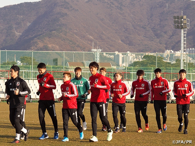 SAMURAI BLUE hold training session ahead of match against Korea Republic - EAFF E-1 Football Championship 2019