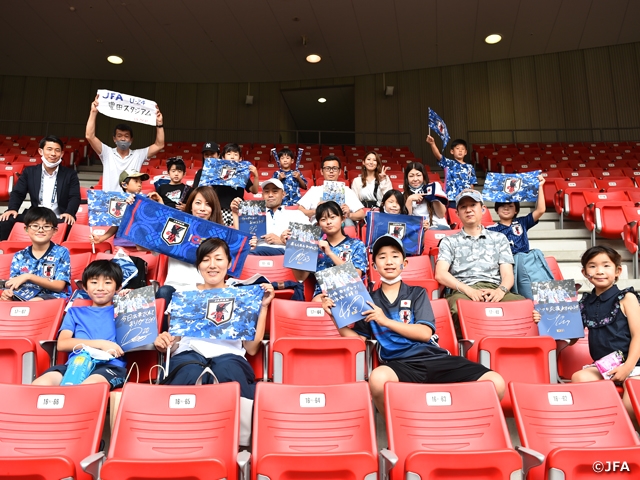 U-24日本代表戦を、聴覚障がいのあるお子さん11名が観戦　誰一人取り残さないサッカー体験～スタジアムでの感動を子どもたちに届けよう！プロジェクト