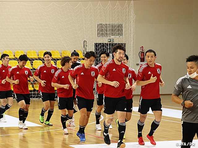 Japan Futsal National Team condition themselves ahead of second group stage match against Spain