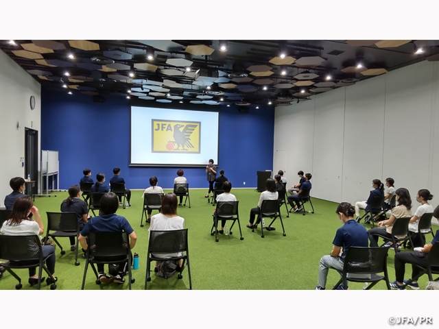 Refresher Course for Women's Class-1 Referees in charge of the Nadeshiko League held