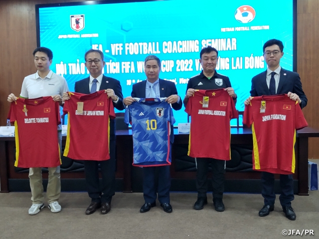 JFA and Deloitte Tohmatsu Financial Advisory LLC hold a football exchange programme in Vietnam in commemoration of the 50th anniversary of the establishment of diplomatic relations between Japan and Vietnam